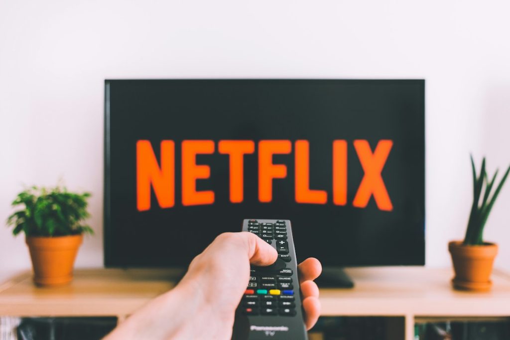 Skift IPTV kanaler med fjernbetjening på Smart TV